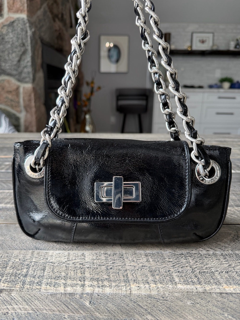 Le Saunda Patent Leather Chain Strap Shoulder Bag